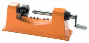 LYMAN CASE TRIMMER WITH – 9 PILOT MULTI PACK